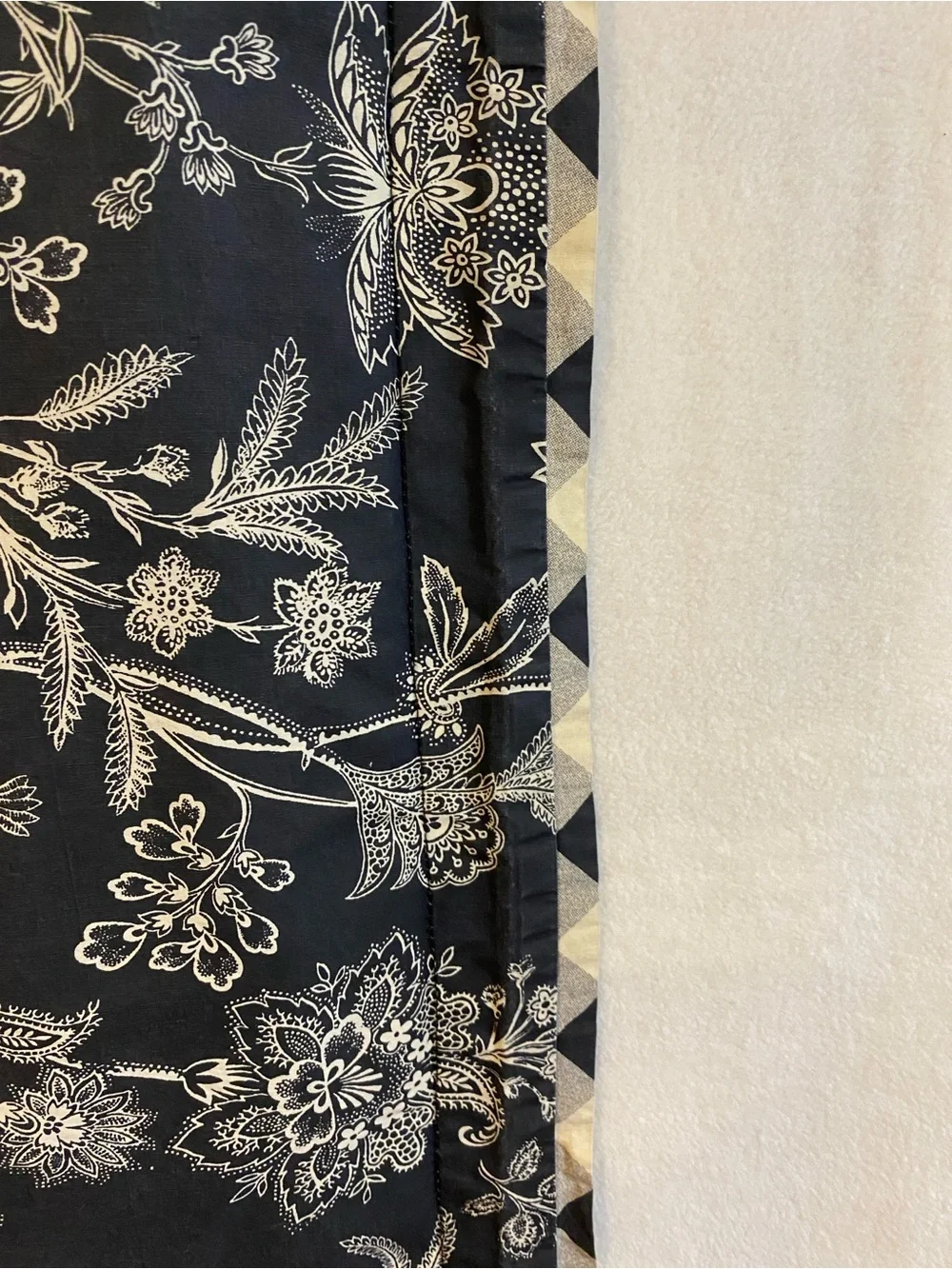 Set of 2 American Living 100% cotton black tan gingham plaid floral King shams